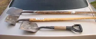 3shovels.webp