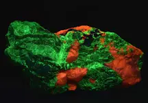 willemite calcite nj.webp