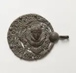 sbt-1997-19-pewter-cloak-clasp-c1560-05-obvers.width-770-crop.webp