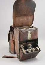 8a42fd15d7b60125c3c00815342453d8--leather-saddle-bags-patent-leather.webp
