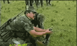 giphy.gif giphy.gif