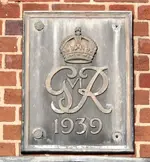 Date_plaque_on_Castle_Street_building_-_geograph.org.uk_-_1584970.webp