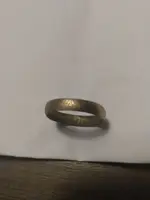 gold ring.webp
