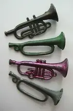 VTG-Old-Metal-Instrument-HORN-Bugle-Charms-Cracker-Jack.webp