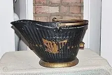 vintage-reeves-16-metal-coal-bucket_1_c1f14c19b27ce91d28b5e40361417b32.webp