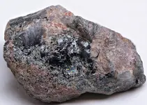 smikey quartz massive.webp smikey quartz massive.webp