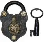 padlock_smokehouse_MalloryWheeler&Co MW&Co-in-star_mw_co_2576_tn.webp