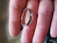gold ring2.webp
