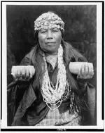 800px-Hupa_female_shaman_Creator(s)-_Curtis,_Edward_S.,_1868-1952,_photographer_Date_Created_...webp