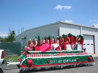 Strawberry Queens 01.webp
