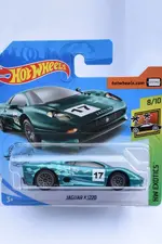 jaguar-xj220-green.webp