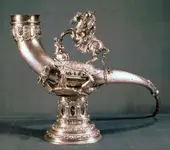 drinking-horn-Guild-of-St-George-Rijksmuseum.webp