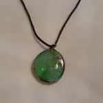 green-iridescent-round-glass-necklace-3-1-540-540.webp