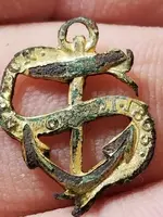 admiral nelson mourning pin.webp