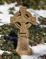 1Celtic+Cross+Statue.webp