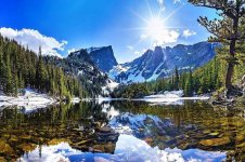 Dream-Lake-in-Rocky-Mountain-National-Park-Colorado.jpg