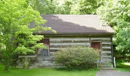 old log home 010.webp
