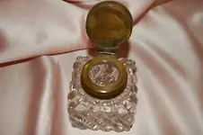 Antique-Faceted-and-Cut-Crystal-inkwell-with-brass-_1.webp