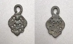 pendant front and back.webp pendant front and back.webp