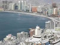HaeundaeBeach_Busan_SouthKorea_004.webp