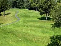 300px-Serpent_mound_8438.webp