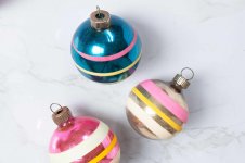 high-value-vintage-christmas-ornaments-4125847-BALLS-9f2e9744e8fc416fbf1d05e644585e1f.jpg