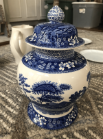 blue vase 2.png