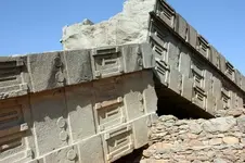 Puma Punku (Bolivia).webp