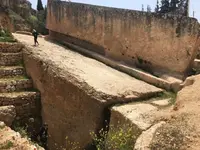 Baalbek quarry (Lebanon).webp