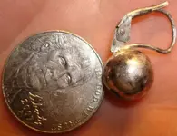 6-4-08 007Earring1.webp