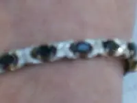 Gold bracelet 002.webp