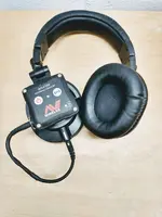 headphone2.webp
