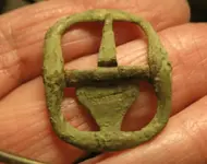 belt buckle?.webp