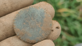 Big Copper & Relics Unearthed Metal Detecting - Old Farm Treasure 1-40 screenshot.png