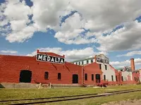medalta-in-the-historic-clay-district-L-16.webp