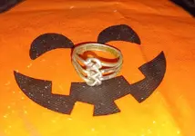 3 knot ring.webp