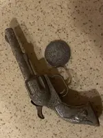 barber and gun.webp