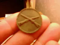 collar button.webp