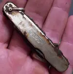 gold knife 002.webp