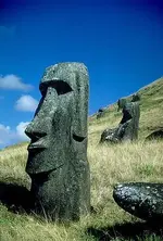 Easter_Island_04_V.webp
