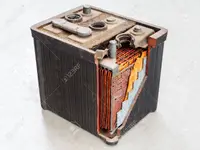 carparts_battery-1920s_Ford_partly-opened-body_TN_20201029.webp
