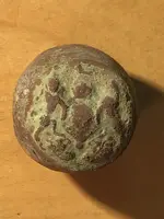 Button 2 figure front.webp