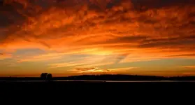 89906635_MjCtbDqa_sunsetsb1.webp