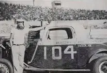 1954-johnny-mackison-bowling-green-champion.webp