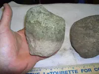 magnetic rock--2 look alikes 028.webp