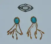 Earings and broch.webp