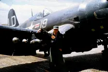 DadF4U.webp