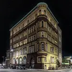 shoop-building-randy-scherkenbach-4116595866.webp shoop-building-randy-scherkenbach-4116595866.webp