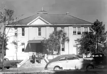 1940cour.webp