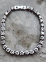 7ct white gold tennis bracelet.webp